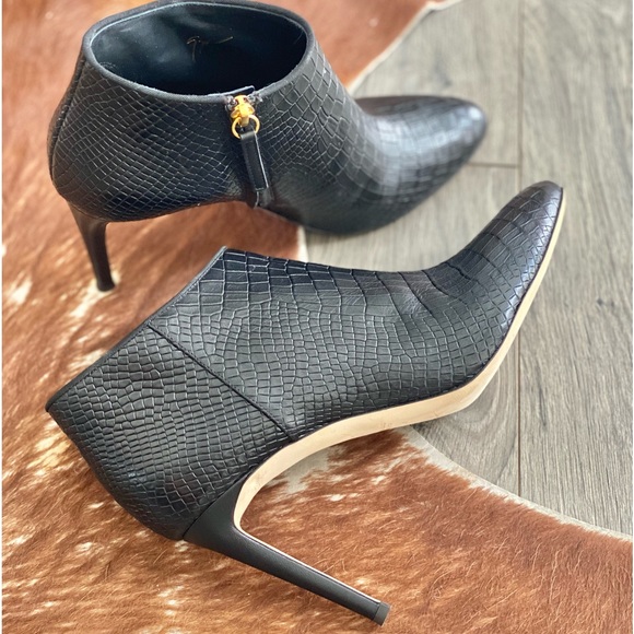 Giuseppe Zanotti NWT Booties 40 - Picture 2 of 16